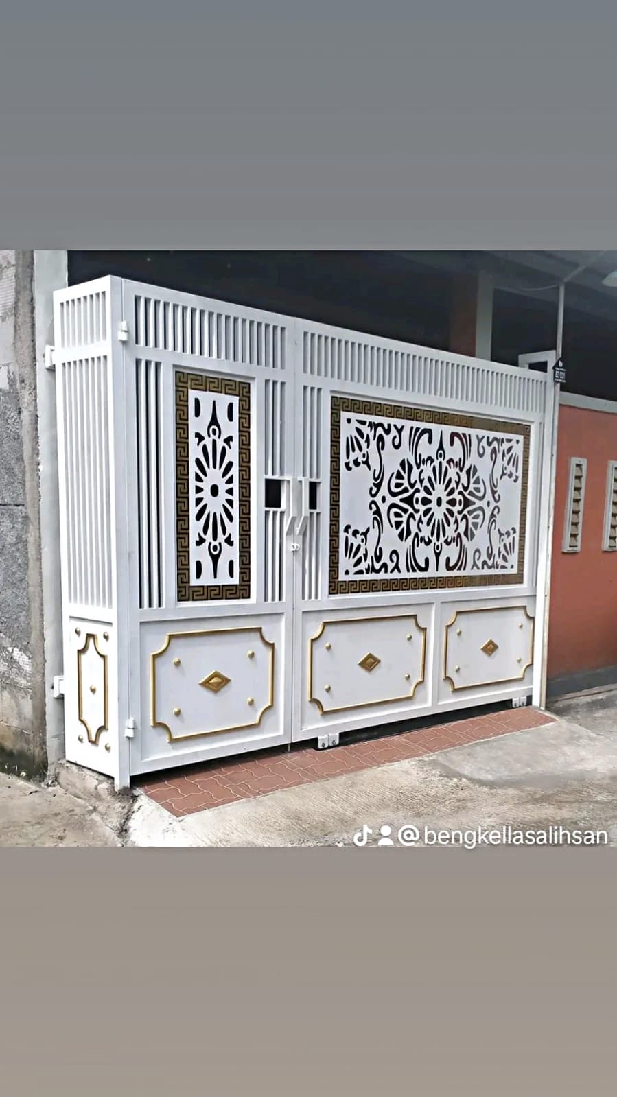 Gerbang laser cut putih dekoratif Bengkel Las Al-Ihsan Bekasi